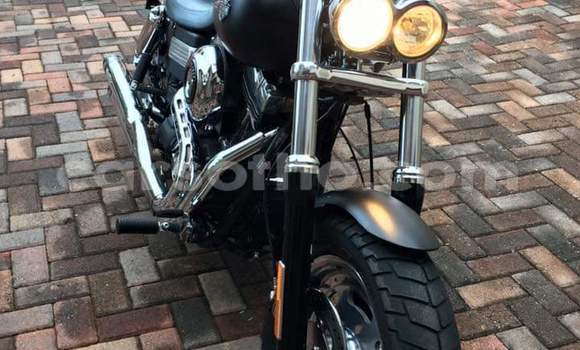 اشتري مستعمل Harley Davidson Dyna Black دراجة نارية في Maputsoa في Leribe اشتري مستعمل Harley Davidson Dyna Black دراجة نارية في Maputsoa في Leribe