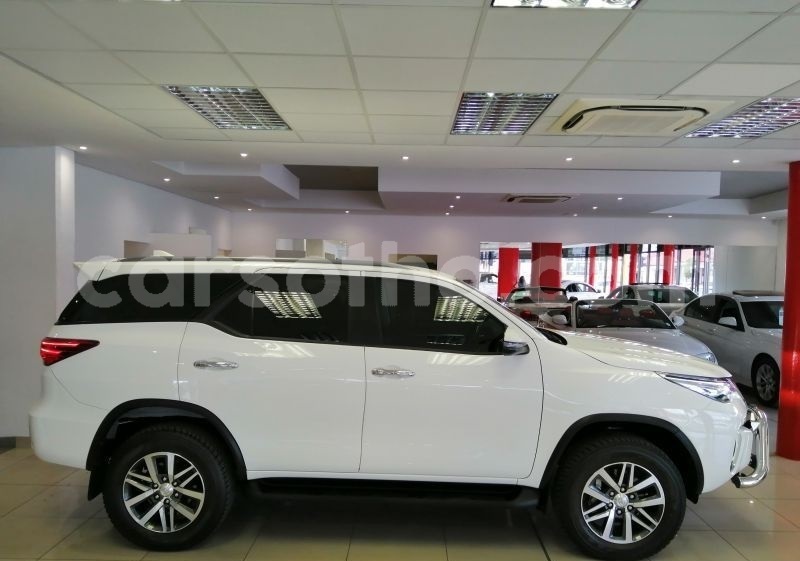 Big with watermark toyota fortuner 2