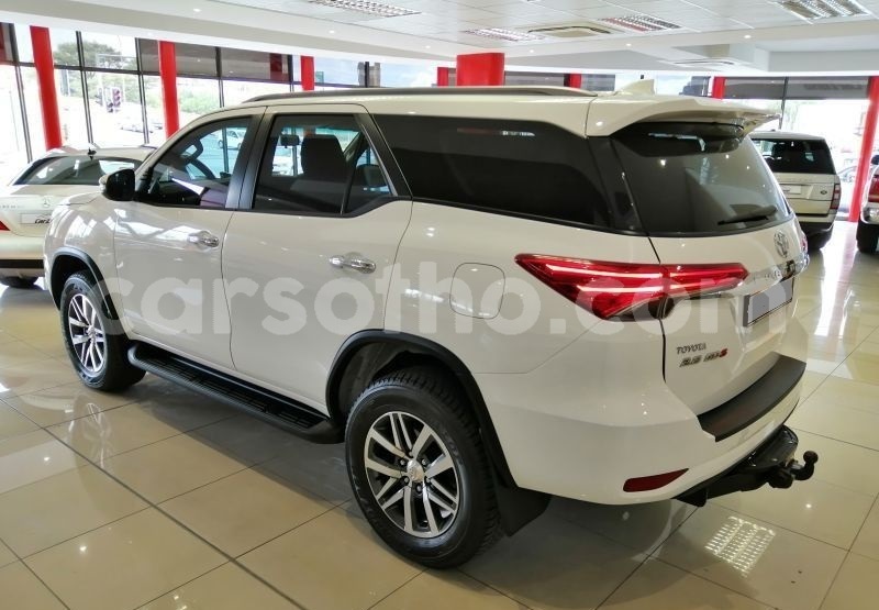 Big with watermark toyota fortuner 4
