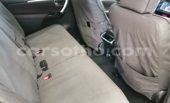 Buy Used Toyota Fortuner White Car in Maseru in Maseru Buy Used Toyota Fortuner White Car in Maseru in Maseru