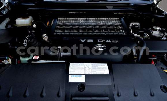 Acheter Occasion Voiture Toyota Land Cruiser Blanc à Maseru, Maseru Acheter Occasion Voiture Toyota Land Cruiser Blanc à Maseru, Maseru