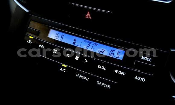 Acheter Occasion Voiture Toyota Land Cruiser Blanc à Maseru, Maseru Acheter Occasion Voiture Toyota Land Cruiser Blanc à Maseru, Maseru