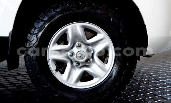 Acheter Occasion Voiture Toyota Land Cruiser Blanc à Maseru, Maseru Acheter Occasion Voiture Toyota Land Cruiser Blanc à Maseru, Maseru