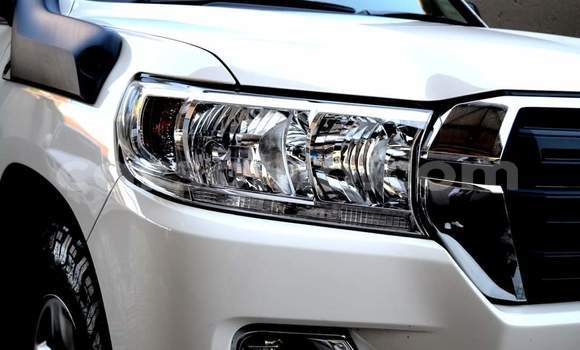 Acheter Occasion Voiture Toyota Land Cruiser Blanc à Maseru, Maseru Acheter Occasion Voiture Toyota Land Cruiser Blanc à Maseru, Maseru