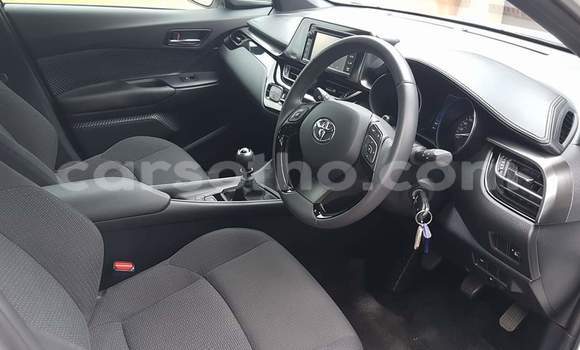Sayi Na hannu Toyota C-HR White Mota in Maseru a Maseru Sayi Na hannu Toyota C-HR White Mota in Maseru a Maseru