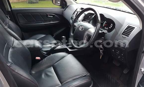 Sayi Na hannu Toyota Fortuner Silver Mota in Maseru a Maseru Sayi Na hannu Toyota Fortuner Silver Mota in Maseru a Maseru