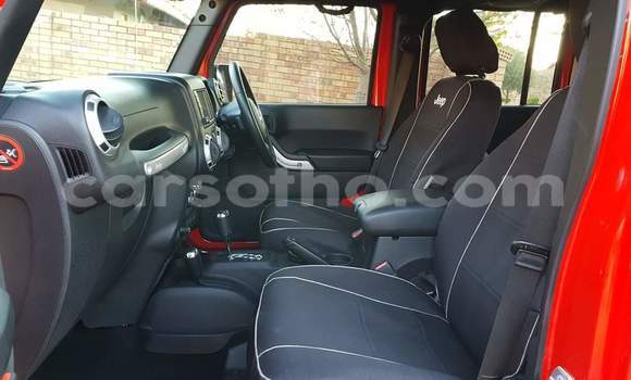 Sayi Na hannu Jeep Wrangler Red Mota in Maseru a Maseru Sayi Na hannu Jeep Wrangler Red Mota in Maseru a Maseru