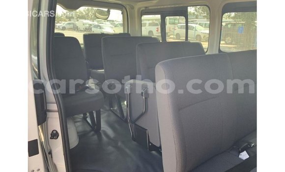 Sayi Imported Toyota Hiace White Mota in Import - Dubai a Maseru Sayi Imported Toyota Hiace White Mota in Import - Dubai a Maseru