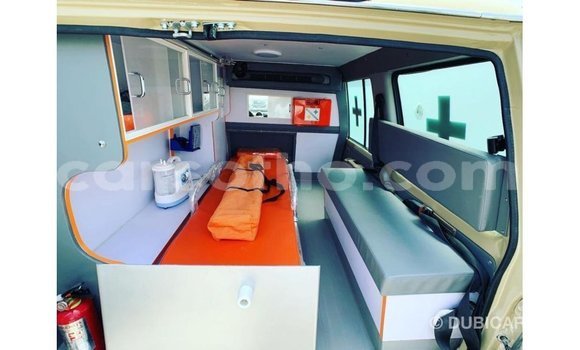 Sayi Imported Toyota Land Cruiser Beige Mota in Import - Dubai a Maseru Sayi Imported Toyota Land Cruiser Beige Mota in Import - Dubai a Maseru