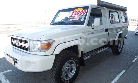 Buy Used Toyota Land Cruiser White Car in Maseru in Maseru Buy Used Toyota Land Cruiser White Car in Maseru in Maseru