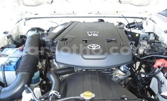 Buy Used Toyota Land Cruiser White Car in Maseru in Maseru Buy Used Toyota Land Cruiser White Car in Maseru in Maseru