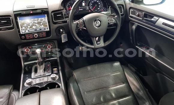 Acheter Occasion Voiture Volkswagen Touareg Blanc à Maseru, Maseru Acheter Occasion Voiture Volkswagen Touareg Blanc à Maseru, Maseru