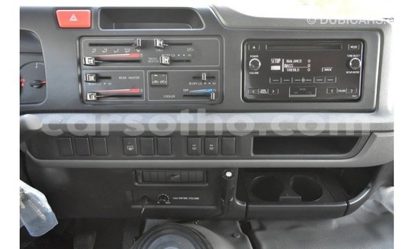 Acheter Import Voiture Toyota Coaster Blanc à Import - Dubai, Maseru Acheter Import Voiture Toyota Coaster Blanc à Import - Dubai, Maseru