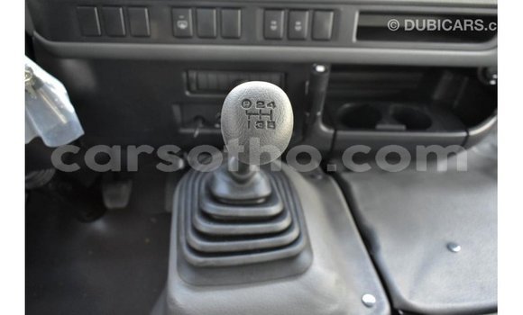 Acheter Import Voiture Toyota Coaster Blanc à Import - Dubai, Maseru Acheter Import Voiture Toyota Coaster Blanc à Import - Dubai, Maseru