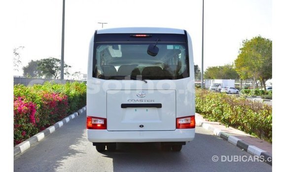 Acheter Import Voiture Toyota Coaster Blanc à Import - Dubai, Maseru Acheter Import Voiture Toyota Coaster Blanc à Import - Dubai, Maseru