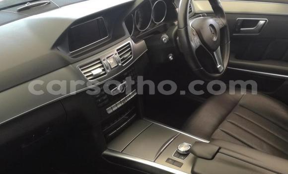 Acheter Occasion Voiture Mercedes-Benz E–Class Blanc à Maseru, Maseru Acheter Occasion Voiture Mercedes-Benz E–Class Blanc à Maseru, Maseru