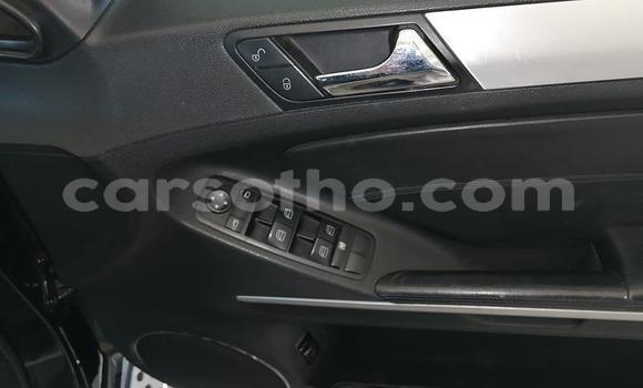 Acheter Occasion Voiture Mercedes-Benz ML–Class Blanc à Maseru, Maseru Acheter Occasion Voiture Mercedes-Benz ML–Class Blanc à Maseru, Maseru