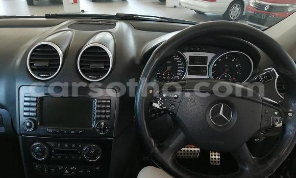 Acheter Occasion Voiture Mercedes-Benz ML–Class Blanc à Maseru, Maseru Acheter Occasion Voiture Mercedes-Benz ML–Class Blanc à Maseru, Maseru