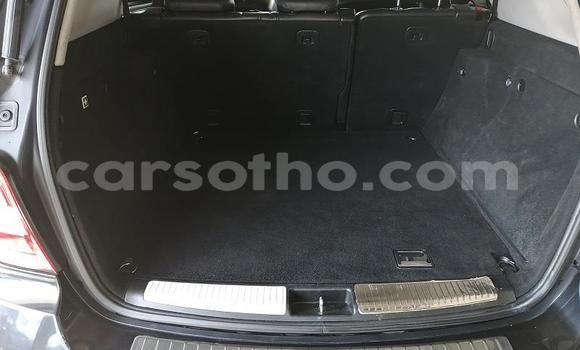 Acheter Occasion Voiture Mercedes-Benz ML–Class Blanc à Maseru, Maseru Acheter Occasion Voiture Mercedes-Benz ML–Class Blanc à Maseru, Maseru