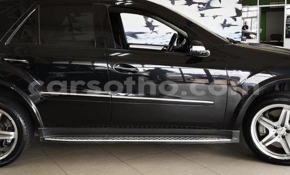 Acheter Occasion Voiture Mercedes-Benz ML–Class Blanc à Maseru, Maseru Acheter Occasion Voiture Mercedes-Benz ML–Class Blanc à Maseru, Maseru