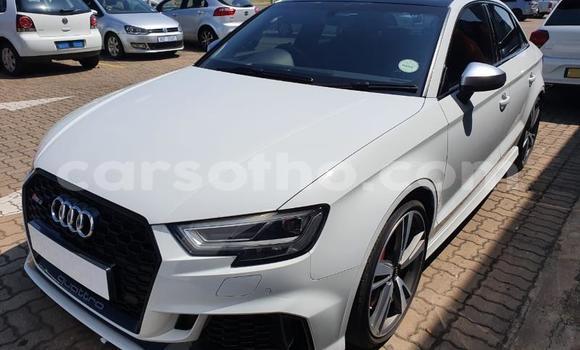 Acheter Occasion Voiture Audi RS3 Blanc à Maseru, Maseru Acheter Occasion Voiture Audi RS3 Blanc à Maseru, Maseru