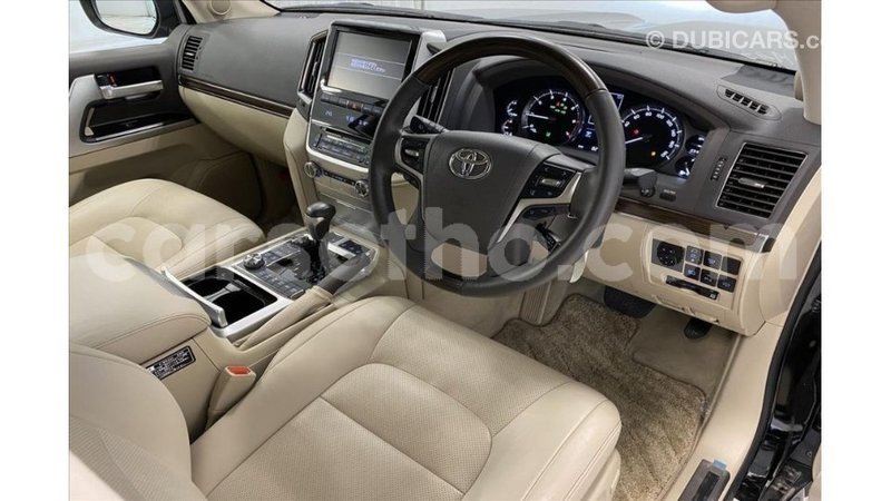 Big with watermark toyota land cruiser maseru import dubai 18012