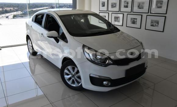Sayi Na hannu Kia Rio White Mota in Maseru a Maseru Sayi Na hannu Kia Rio White Mota in Maseru a Maseru