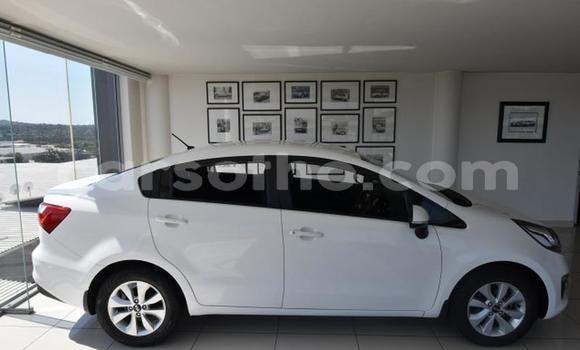 Sayi Na hannu Kia Rio White Mota in Maseru a Maseru Sayi Na hannu Kia Rio White Mota in Maseru a Maseru