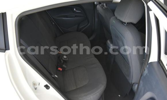 Sayi Na hannu Kia Rio White Mota in Maseru a Maseru Sayi Na hannu Kia Rio White Mota in Maseru a Maseru