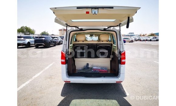 Sayi Imported Mercedes-Benz Vito White Mota in Import - Dubai a Maseru Sayi Imported Mercedes-Benz Vito White Mota in Import - Dubai a Maseru