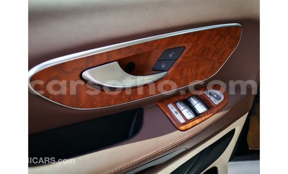 Sayi Imported Mercedes-Benz Vito White Mota in Import - Dubai a Maseru Sayi Imported Mercedes-Benz Vito White Mota in Import - Dubai a Maseru