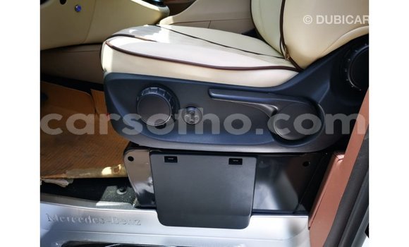 Sayi Imported Mercedes-Benz Vito White Mota in Import - Dubai a Maseru Sayi Imported Mercedes-Benz Vito White Mota in Import - Dubai a Maseru