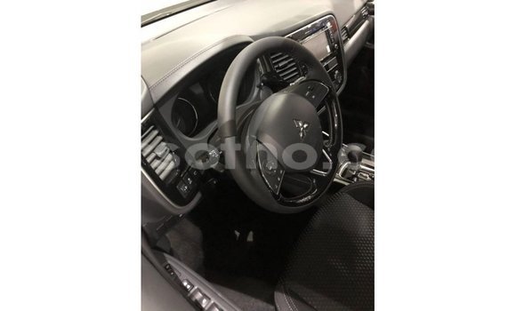 Sayi Imported Mitsubishi Outlander Black Mota in Import - Dubai a Maseru Sayi Imported Mitsubishi Outlander Black Mota in Import - Dubai a Maseru