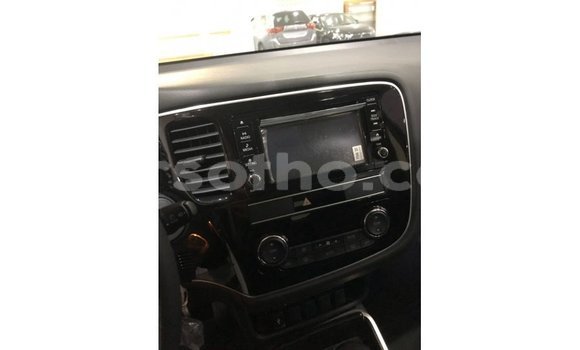 Sayi Imported Mitsubishi Outlander Black Mota in Import - Dubai a Maseru Sayi Imported Mitsubishi Outlander Black Mota in Import - Dubai a Maseru