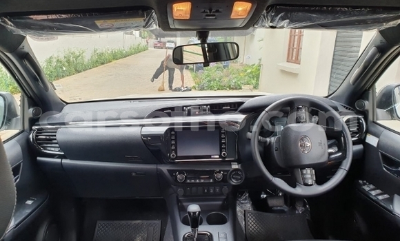 Acheter Occasion Voiture Toyota Fortuner Blanc à Maseru, Maseru Acheter Occasion Voiture Toyota Fortuner Blanc à Maseru, Maseru