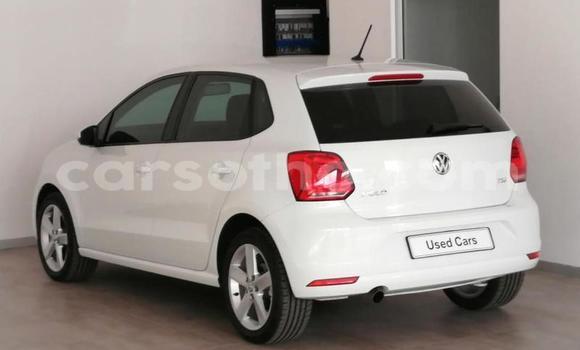 Sayi Na hannu Volkswagen Polo White Mota in Maseru a Maseru Sayi Na hannu Volkswagen Polo White Mota in Maseru a Maseru
