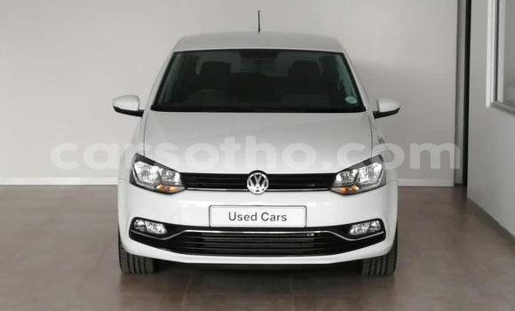 Sayi Na hannu Volkswagen Polo White Mota in Maseru a Maseru Sayi Na hannu Volkswagen Polo White Mota in Maseru a Maseru