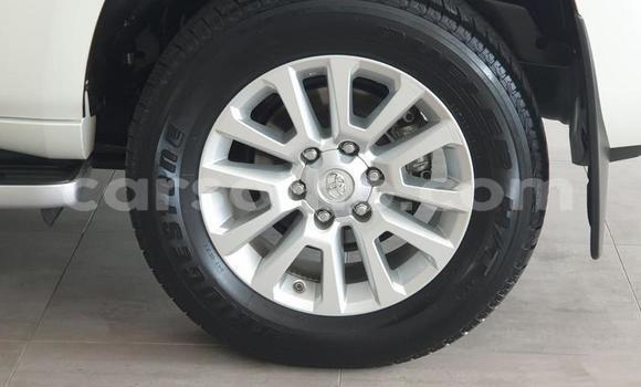 Acheter Occasion Voiture Toyota Land Cruiser Prado Blanc à Maseru, Maseru Acheter Occasion Voiture Toyota Land Cruiser Prado Blanc à Maseru, Maseru