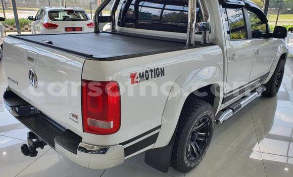 Sayi Na hannu Volkswagen Amarok White Mota in Maseru a Maseru Sayi Na hannu Volkswagen Amarok White Mota in Maseru a Maseru