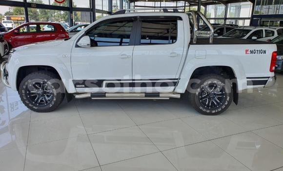 Sayi Na hannu Volkswagen Amarok White Mota in Maseru a Maseru Sayi Na hannu Volkswagen Amarok White Mota in Maseru a Maseru