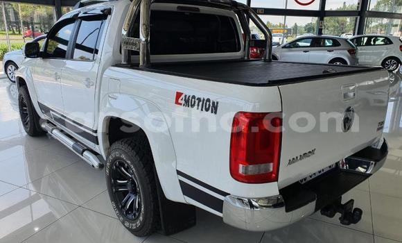 Sayi Na hannu Volkswagen Amarok White Mota in Maseru a Maseru Sayi Na hannu Volkswagen Amarok White Mota in Maseru a Maseru