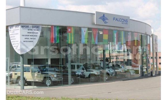 Acheter Import Voiture Toyota Land Cruiser Blanc à Import - Dubai, Maseru Acheter Import Voiture Toyota Land Cruiser Blanc à Import - Dubai, Maseru