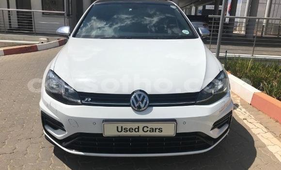 Acheter Occasion Voiture Volkswagen Golf R Blanc à Maseru, Maseru Acheter Occasion Voiture Volkswagen Golf R Blanc à Maseru, Maseru