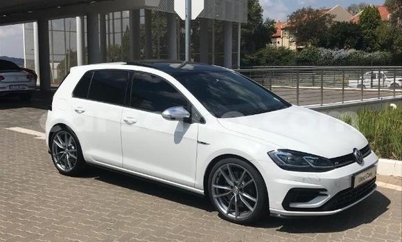 Acheter Occasion Voiture Volkswagen Golf R Blanc à Maseru, Maseru Acheter Occasion Voiture Volkswagen Golf R Blanc à Maseru, Maseru