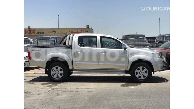 Big with watermark toyota hilux maseru import dubai 18059