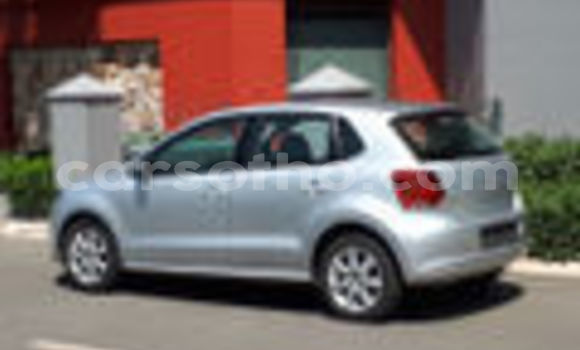 اشتري مستعمل Volkswagen Polo Silver سيارة في Hlotse في Leribe اشتري مستعمل Volkswagen Polo Silver سيارة في Hlotse في Leribe
