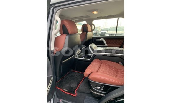اشتري Imported Toyota Land Cruiser Black سيارة في Import - Dubai في Maseru اشتري Imported Toyota Land Cruiser Black سيارة في Import - Dubai في Maseru