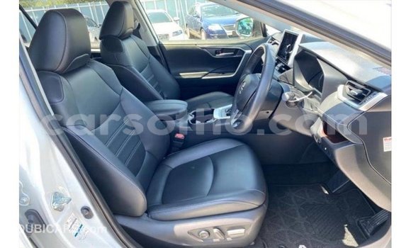 Sayi Imported Toyota 4Runner White Mota in Import - Dubai a Maseru Sayi Imported Toyota 4Runner White Mota in Import - Dubai a Maseru