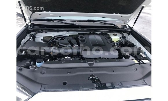 Acheter Import Voiture Toyota 4Runner Blanc à Import - Dubai, Maseru Acheter Import Voiture Toyota 4Runner Blanc à Import - Dubai, Maseru