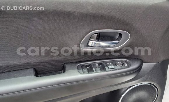 Sayi Imported Honda C White Motsi in Import - Dubai a Maseru Sayi Imported Honda C White Motsi in Import - Dubai a Maseru